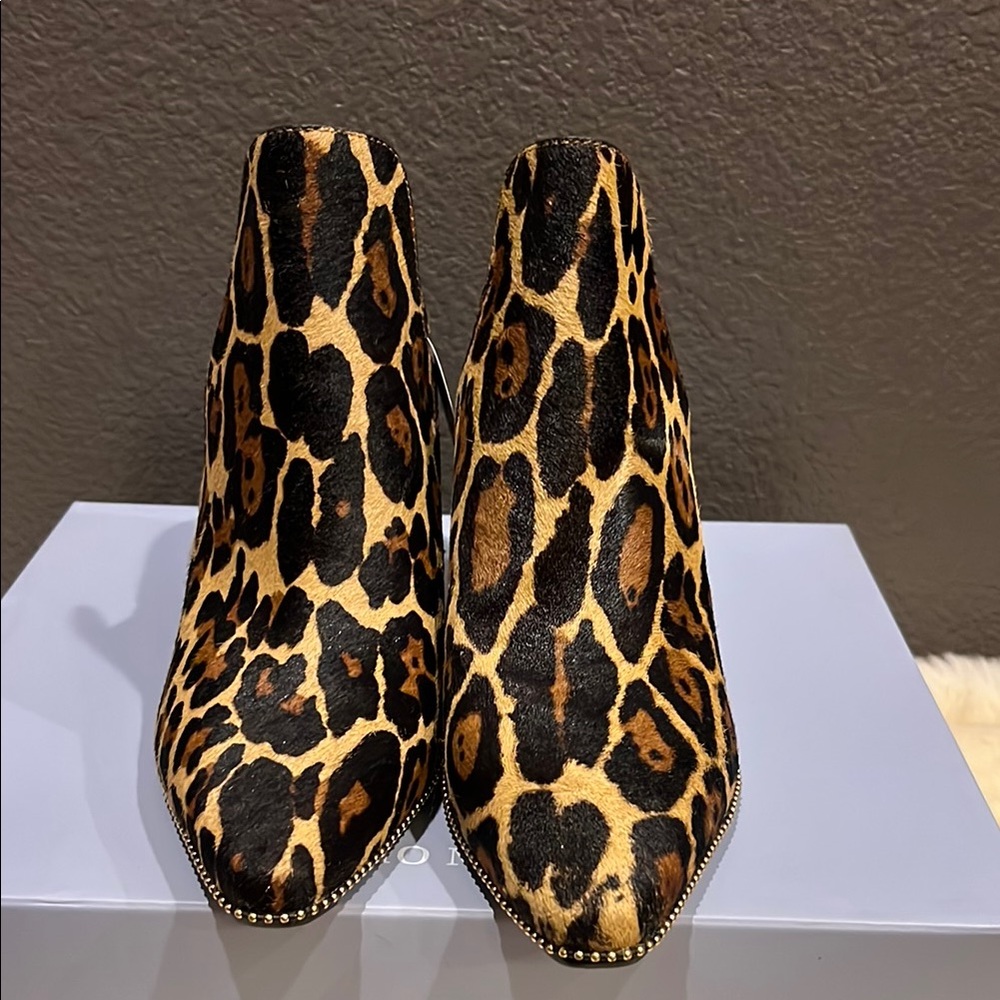 New Antonio Melanie Leopard Print calf hair Ankle Booties slip on - Picture 1 of 9